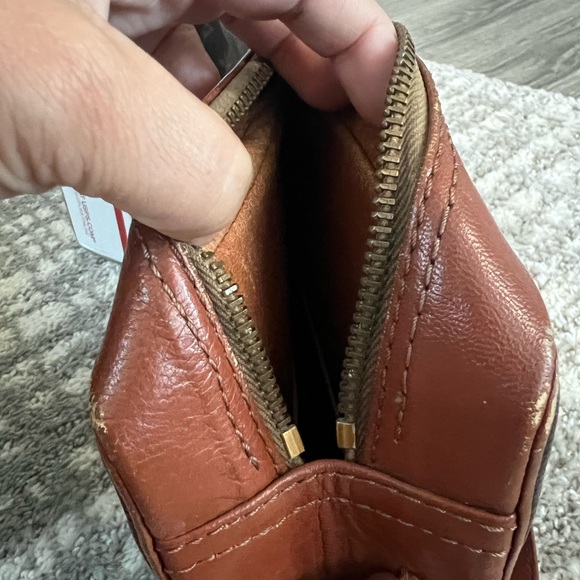 LV Crossbody - Picture 11 of 16